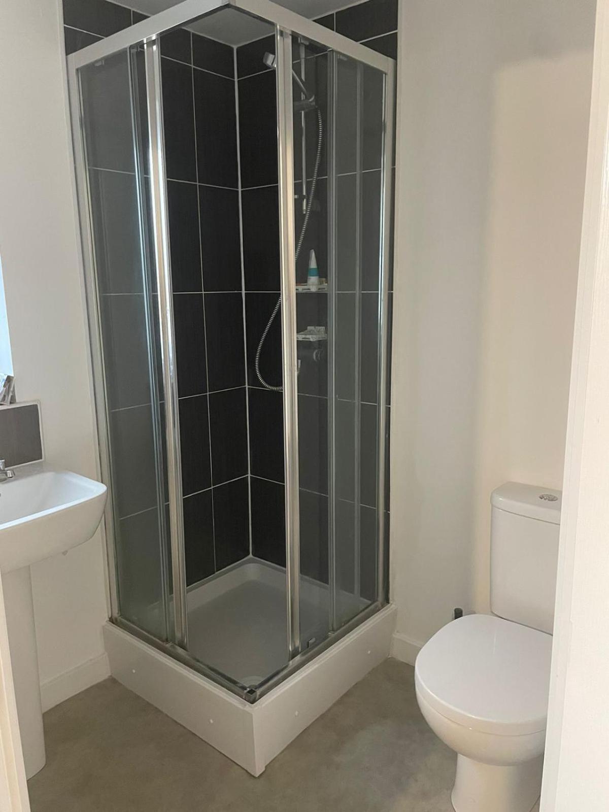Village House St Mellons - Close To A48 And M4 Cardiff Eksteriør billede